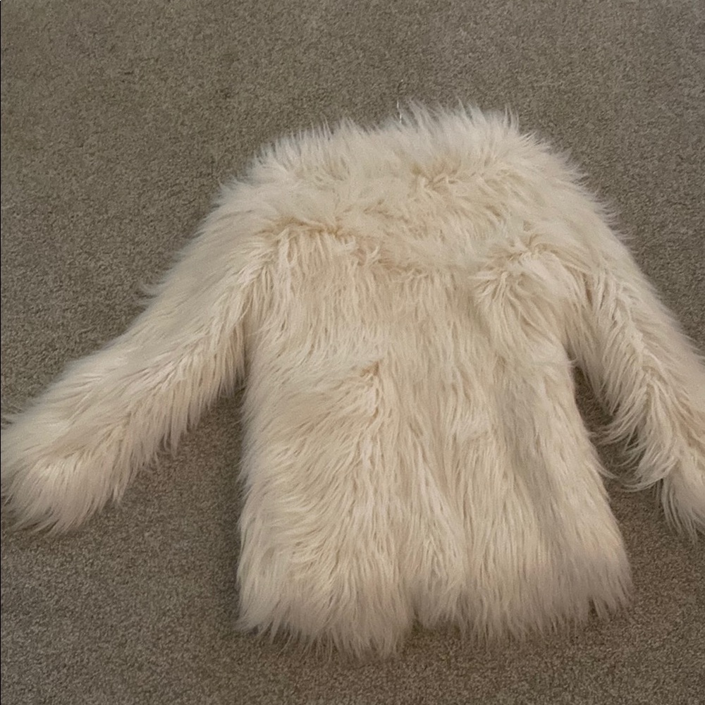 Bebe XS white shaggy Mongolian faux fur coat jacket - Picture 6 of 6